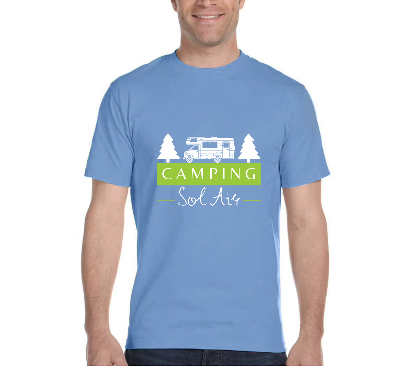 Chandail à manches courtes orné d’un logo de 11 pouces du camping.