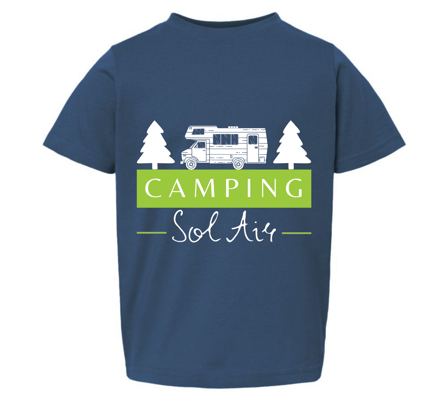 Chandail pour enfant T2, T3 et T4 à manches courtes, confortable et stylé, arborant fièrement le logo du camping (format 10 pouces) pour un look à la fois décontracté et représentatif.