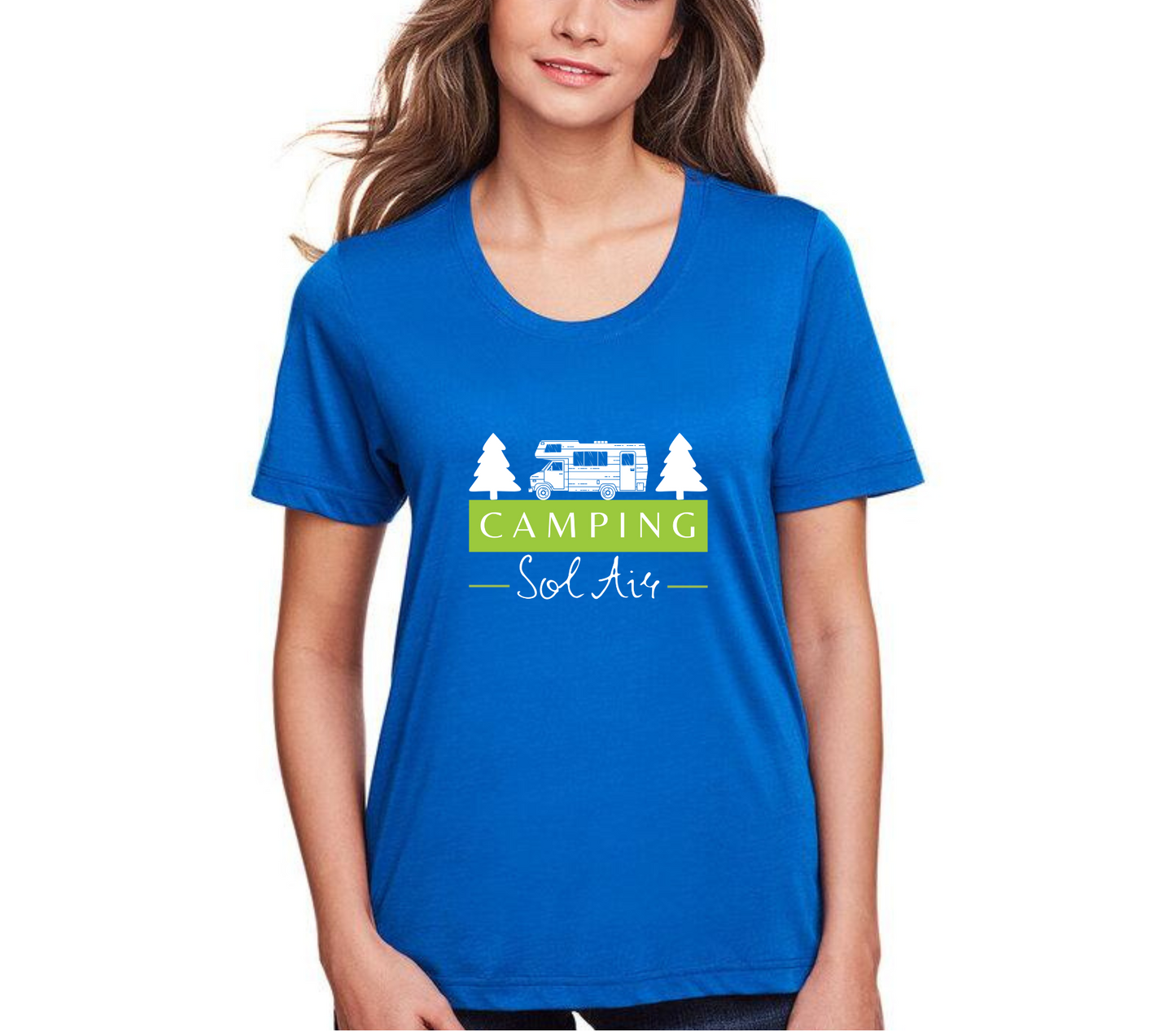 Chandail à manches courtes orné d’un logo de 11 pouces du camping.