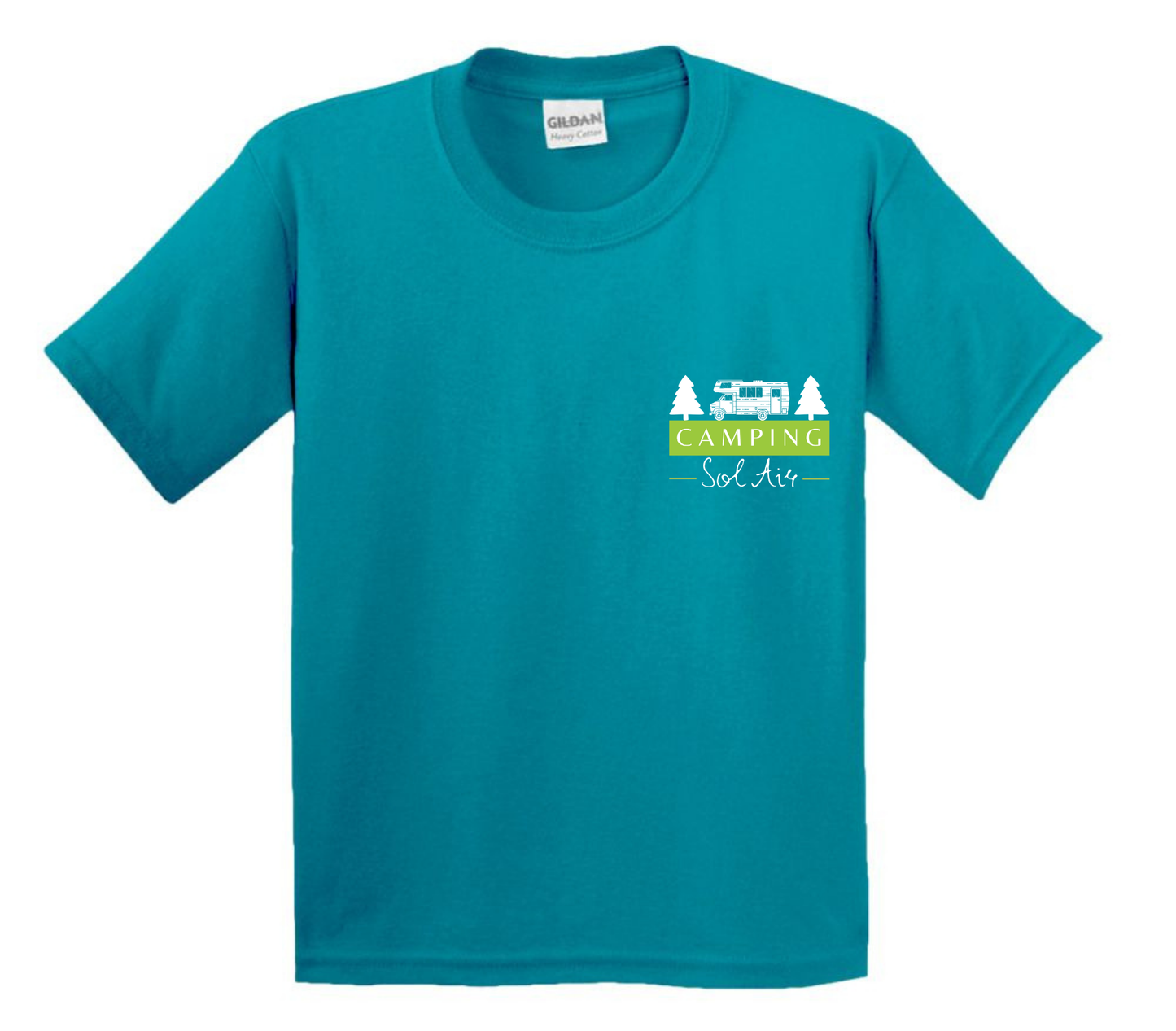Chandail pour enfant à manches courtes, confortable et stylé, arborant fièrement le logo du camping (format 4 pouces) pour un look à la fois décontracté et représentatif.