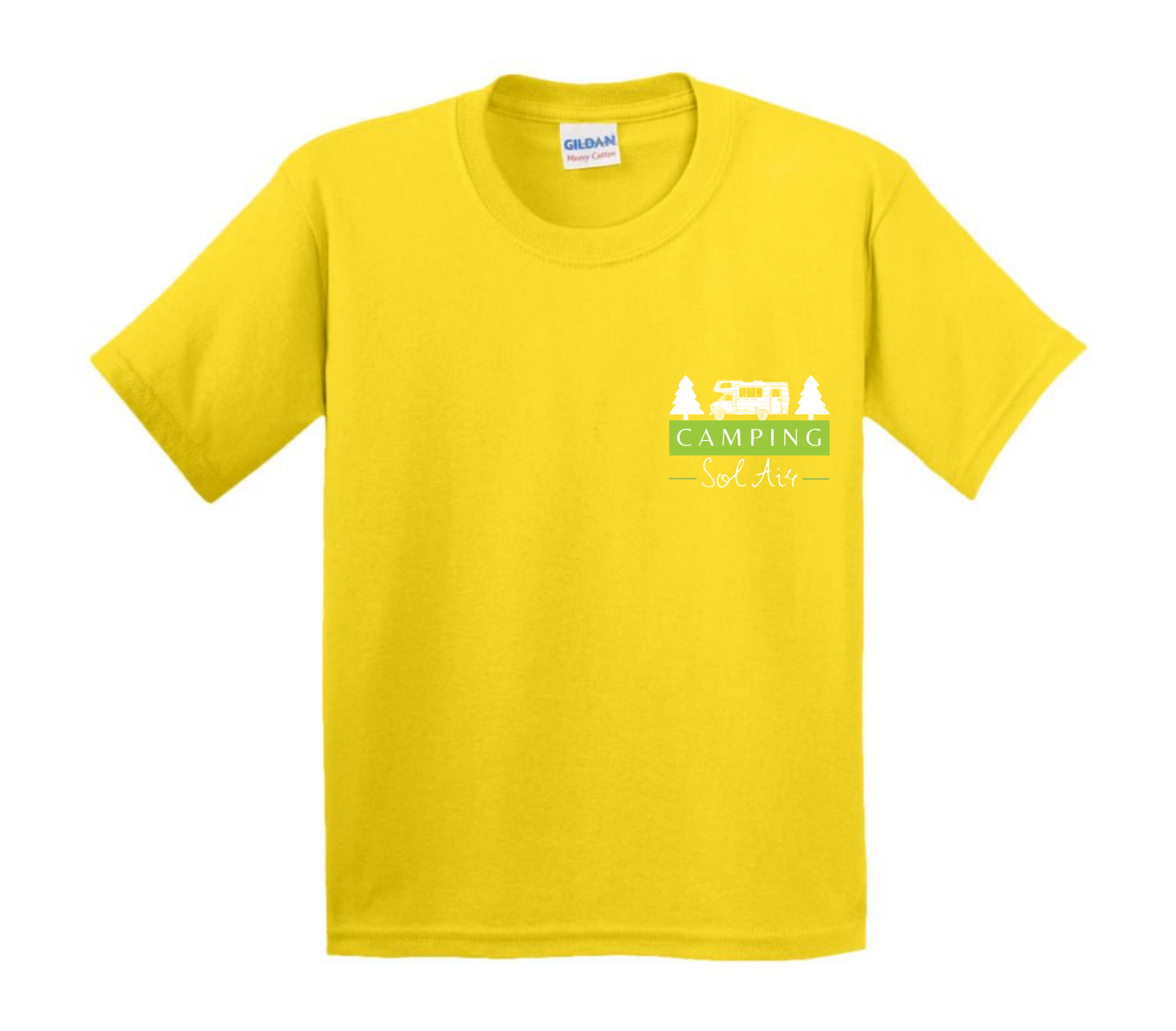 Chandail pour enfant à manches courtes, confortable et stylé, arborant fièrement le logo du camping (format 4 pouces) pour un look à la fois décontracté et représentatif.