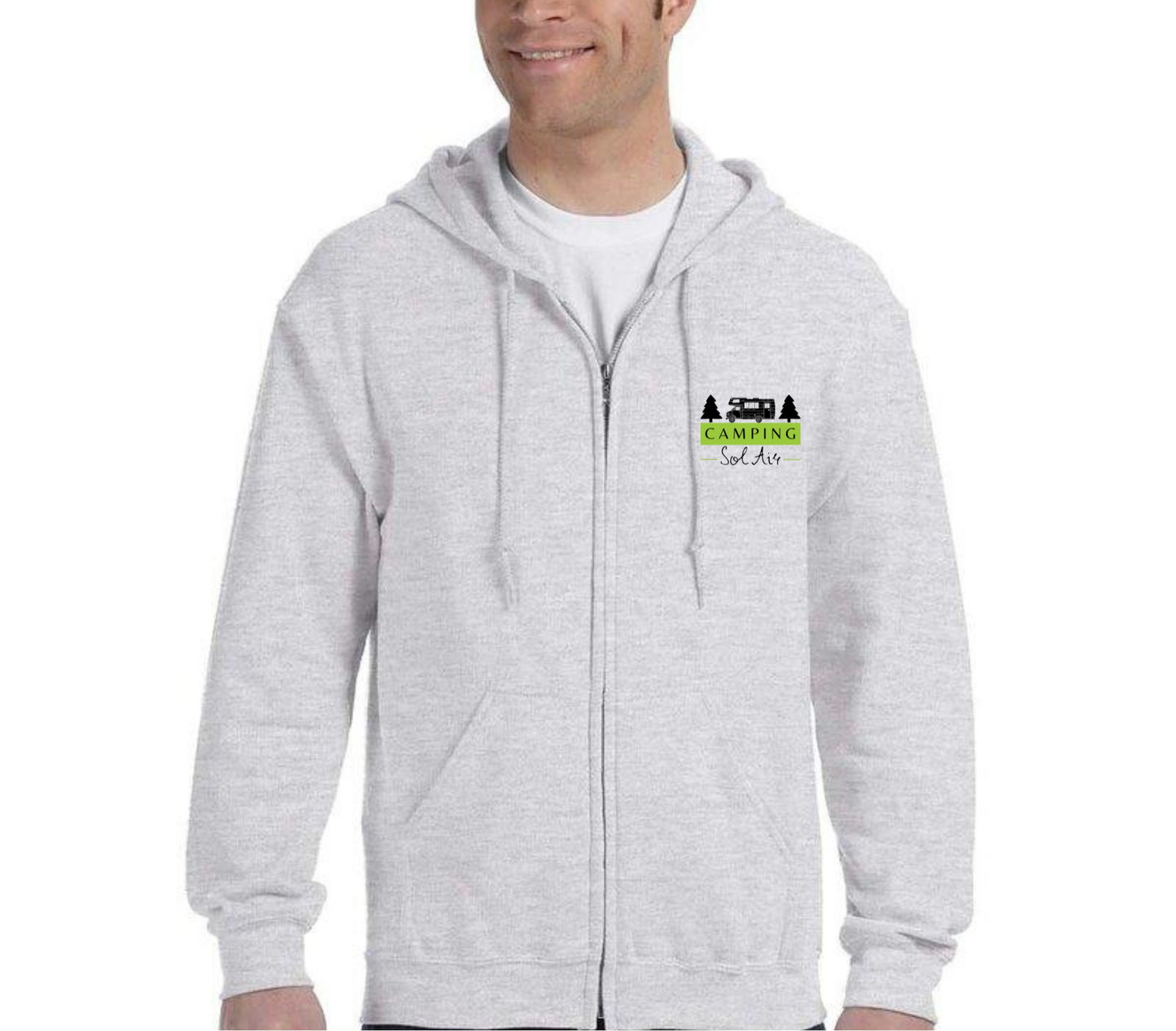 Veste à capuche Gildan Unisexe – Confort et Style au Quotidien - orné d’un logo de 4 pouces du camping